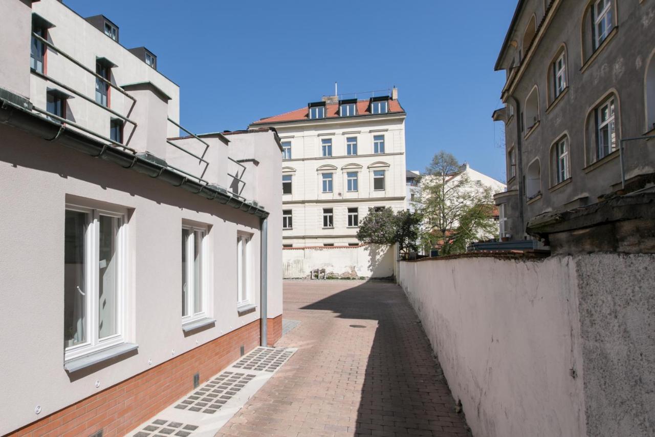 Cozy Apartment In Quiet Courtyard Near Charles Bridge Прага Экстерьер фото